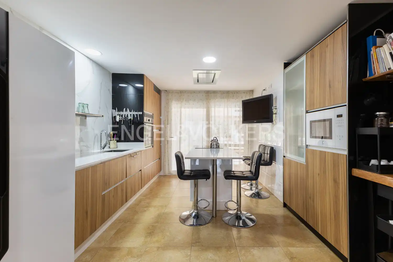 House 230 m² in Chiva