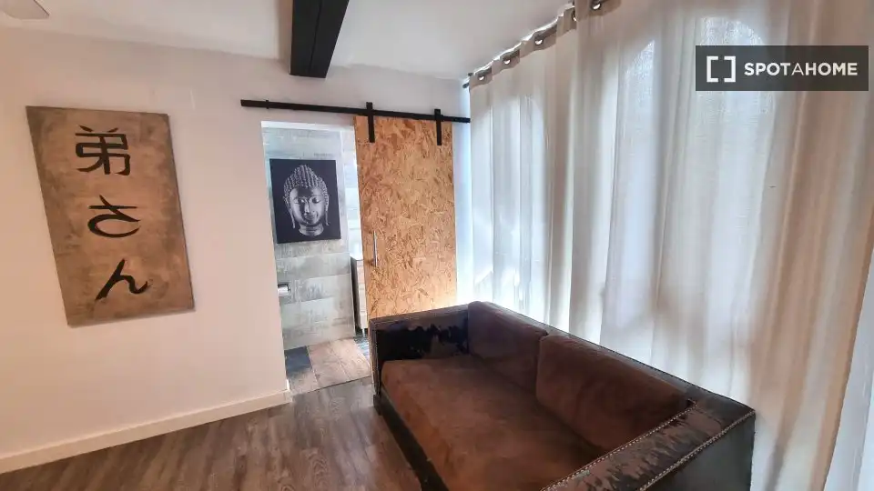 Habitación 92 m², Granada