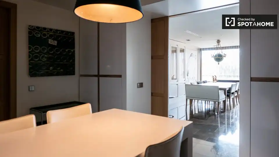 Habitación 200 m², Madrid