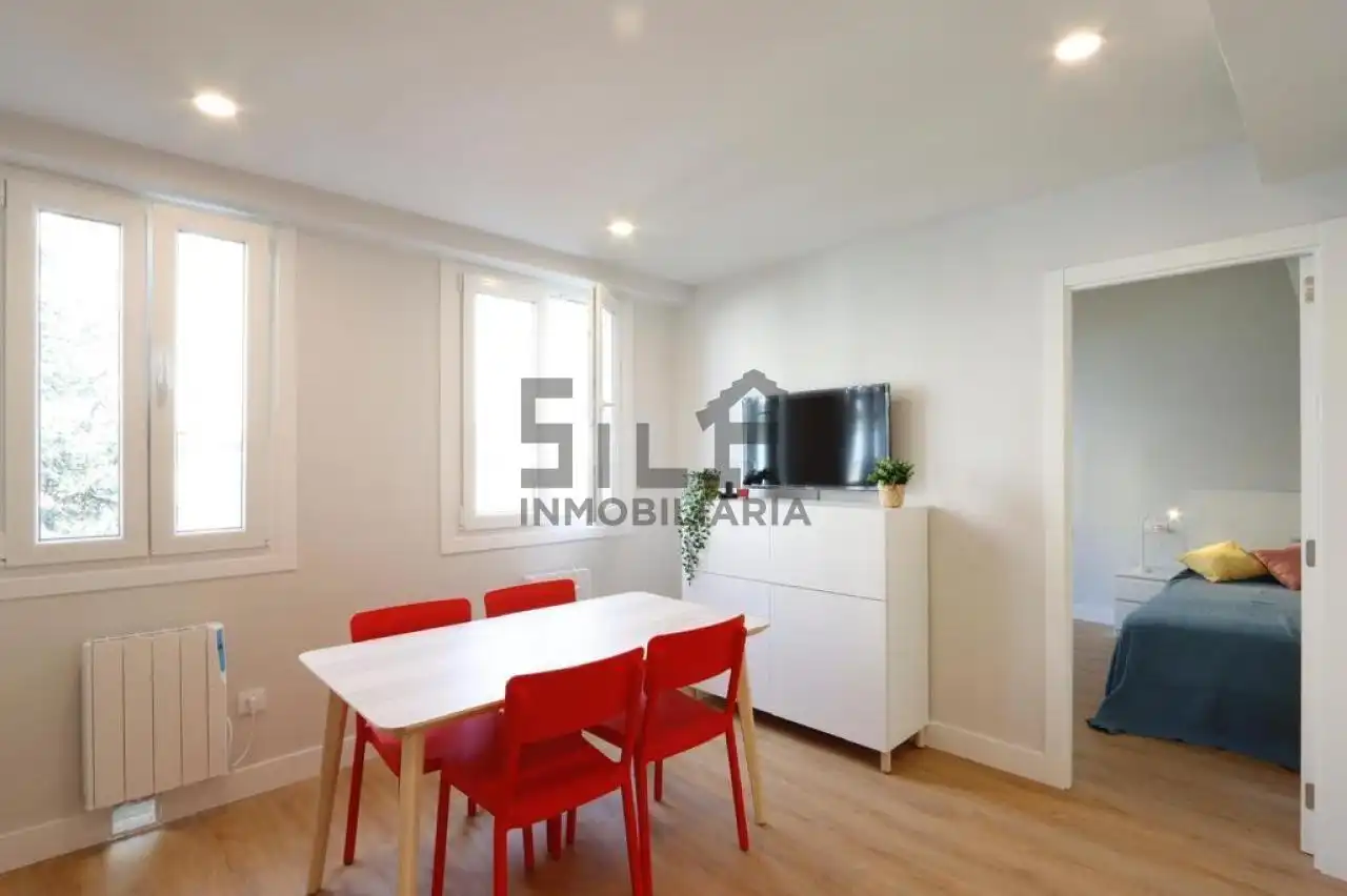 Habitación 81 m², Ourense