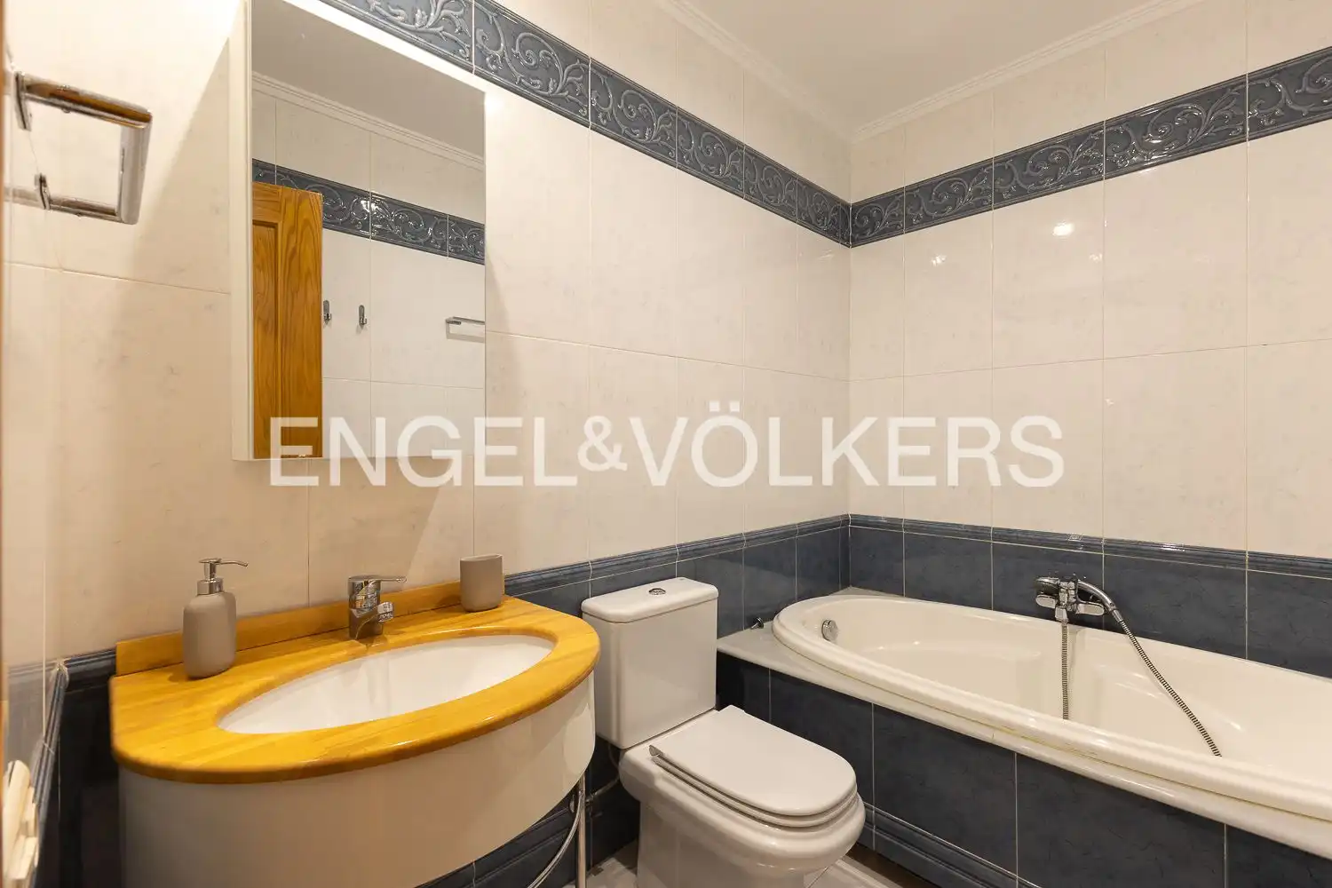 Appartamento 104 m² a Valencia