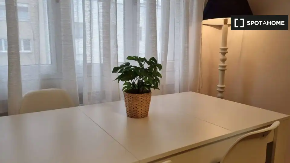 Habitación 74 m², Oviedo
