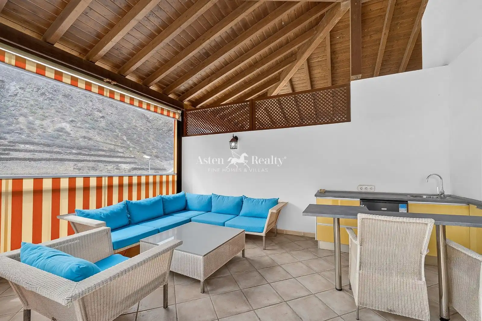 Casa de 325 m² en Arona