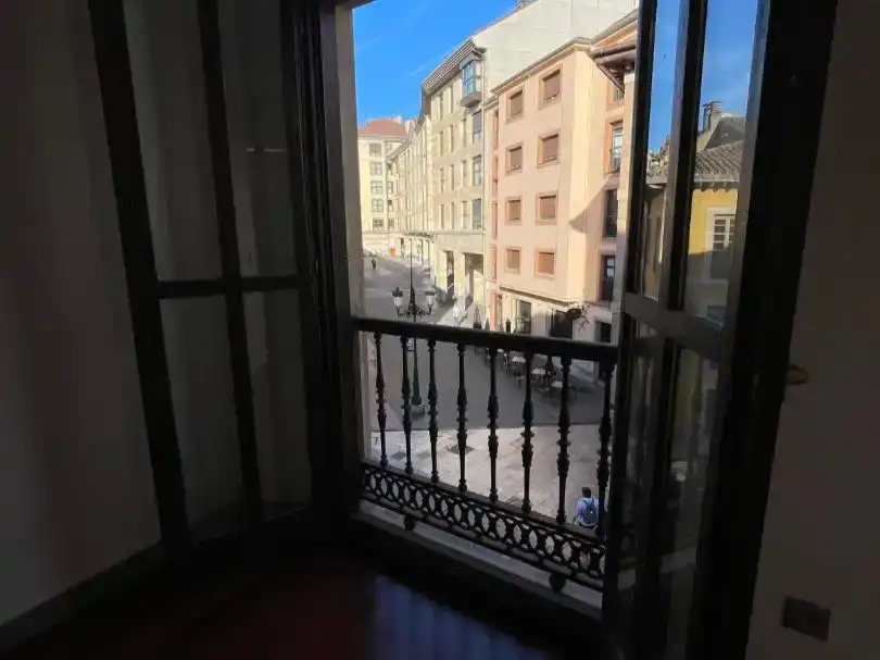 Piso de 80 m² en Oviedo