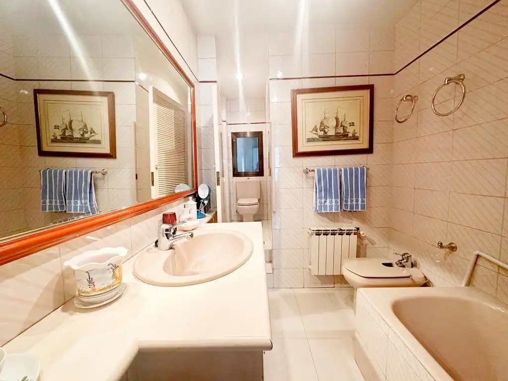 Wohnung 210 m² in Bilbao