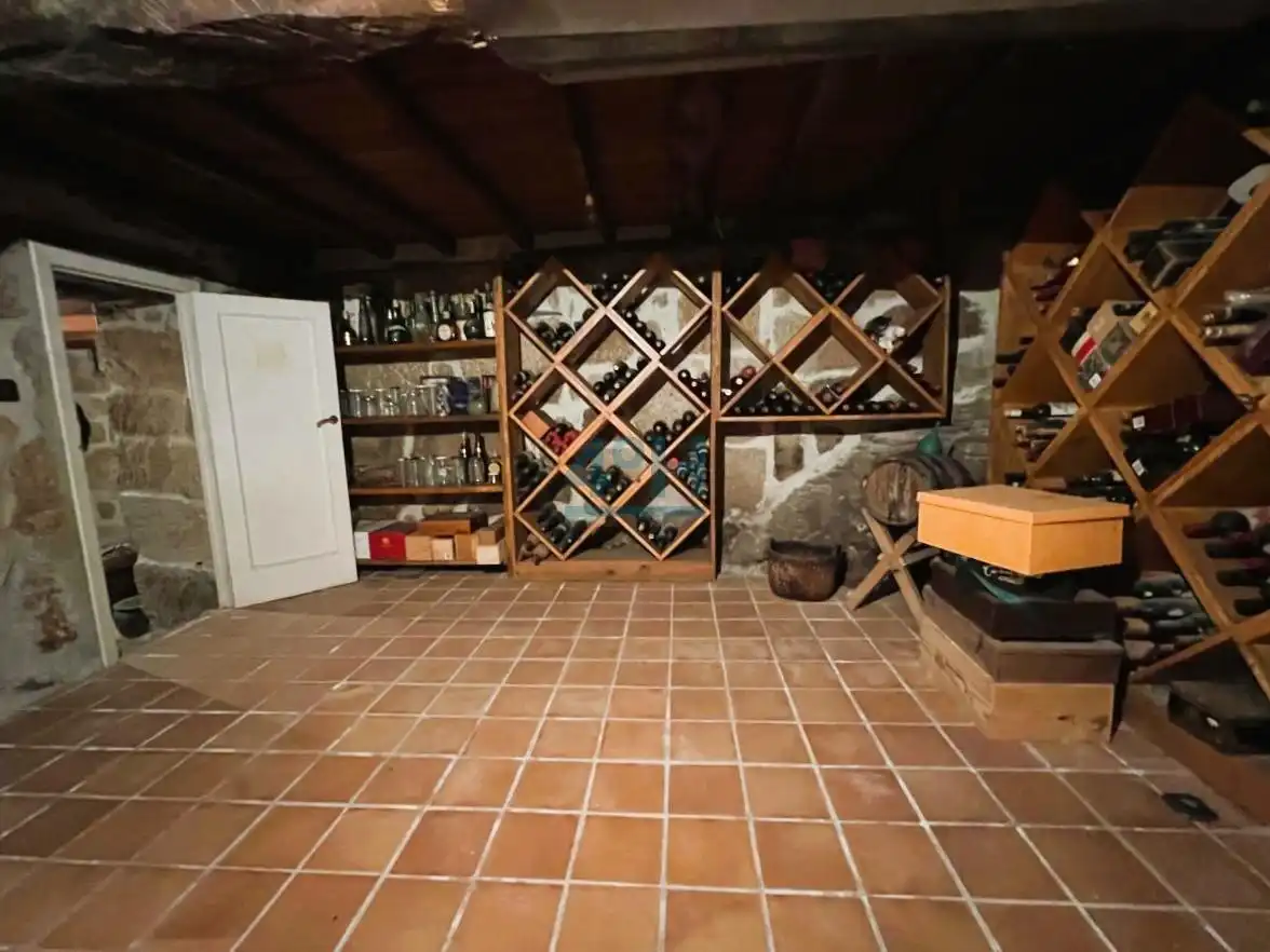 Casa de 590 m² a San Cibrao das Viñas