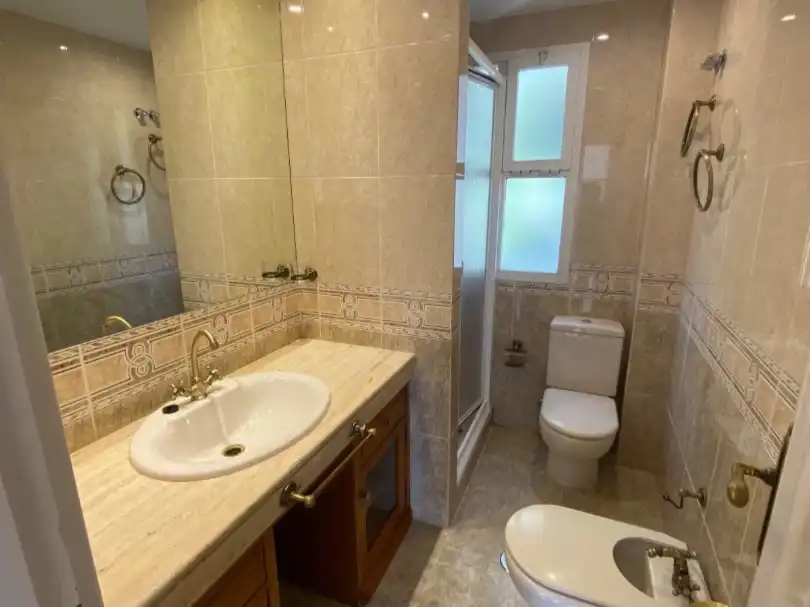 Piso de 130 m² en Granada