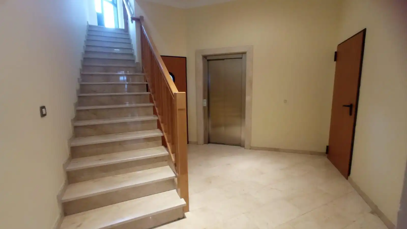 Piso de 93 m² en Oviedo