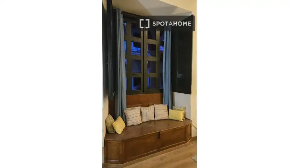 Habitación 46 m², Sevilla
