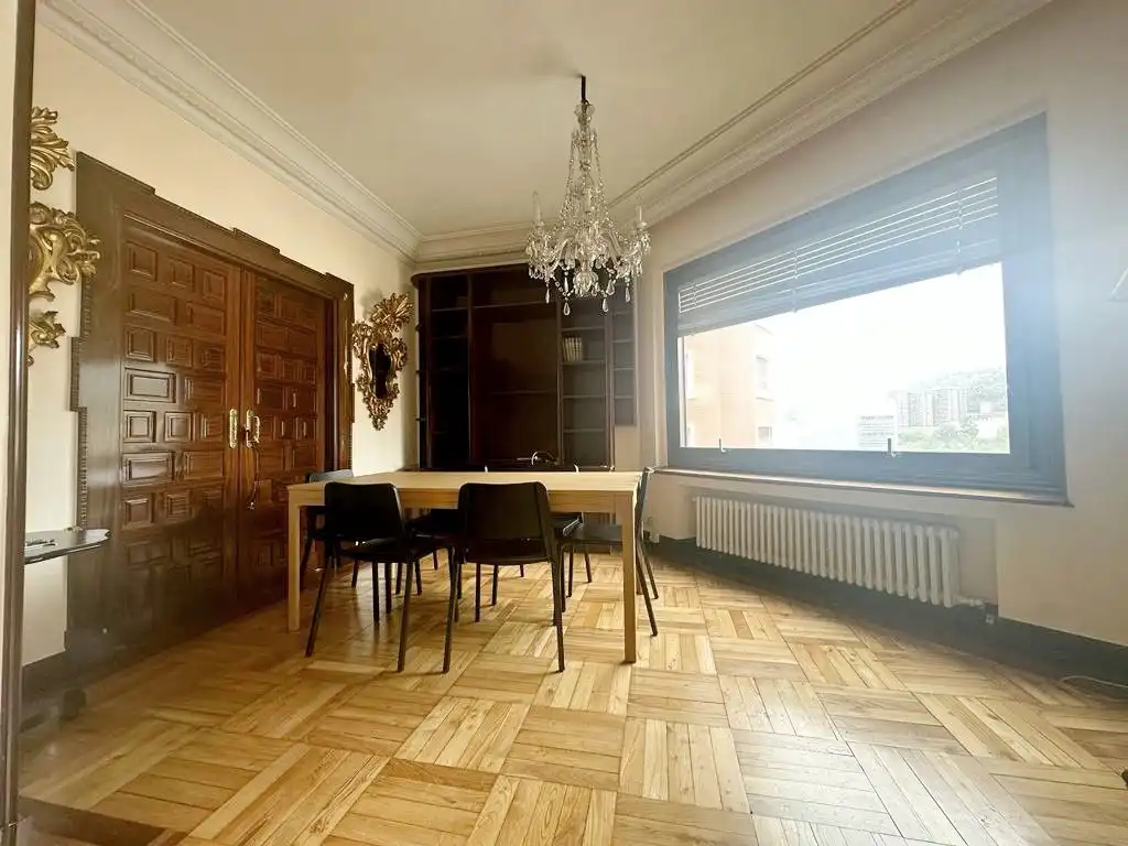 Wohnung 210 m² in Bilbao
