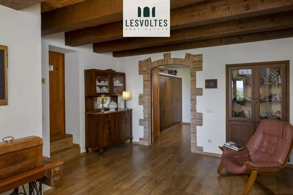 Casa de 264 m² en Forallac
