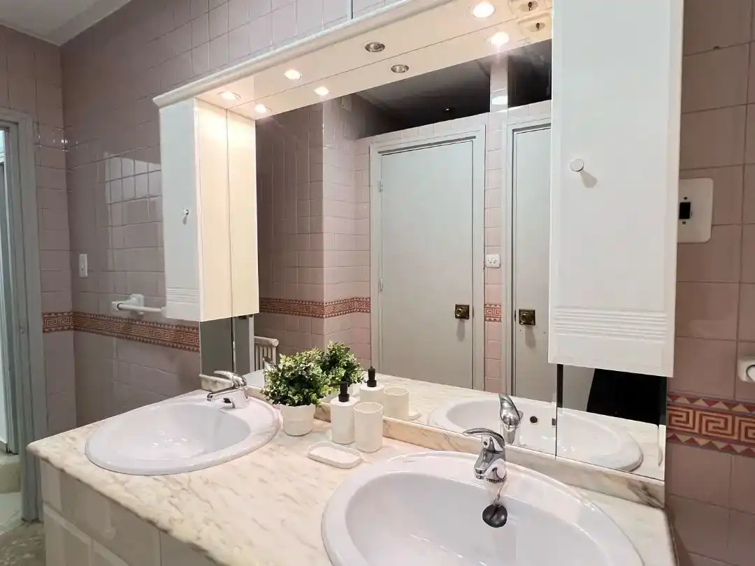 Habitación 214 m², Granada