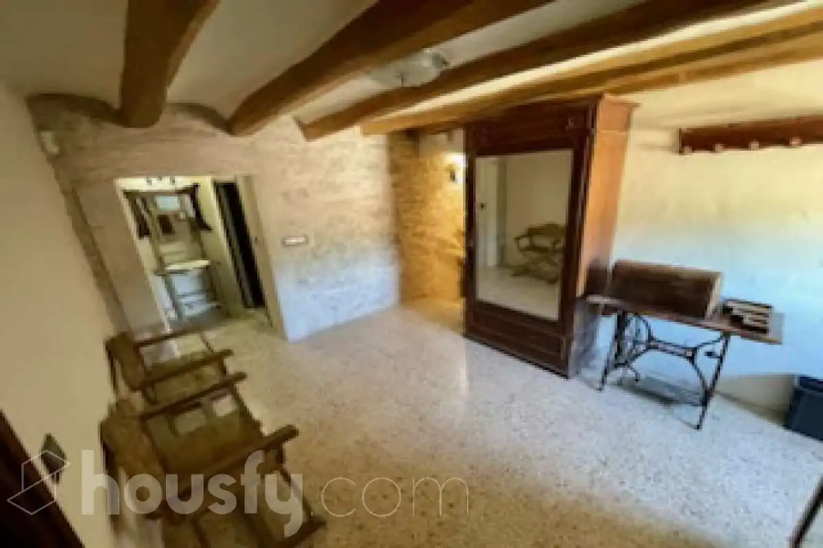 Casa de 263 m² en Mediona