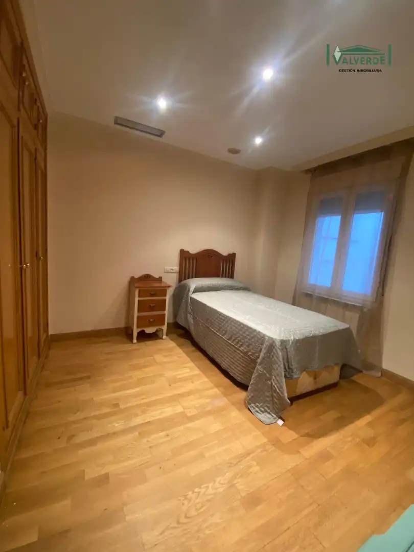 Piso de 100 m² en Granada