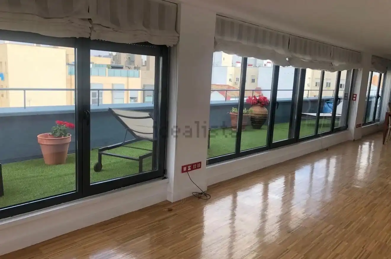 Wohnung 210 m² in Madrid