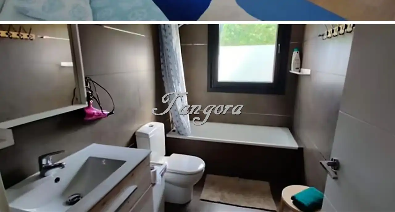 Piso de 300 m² en Mendata