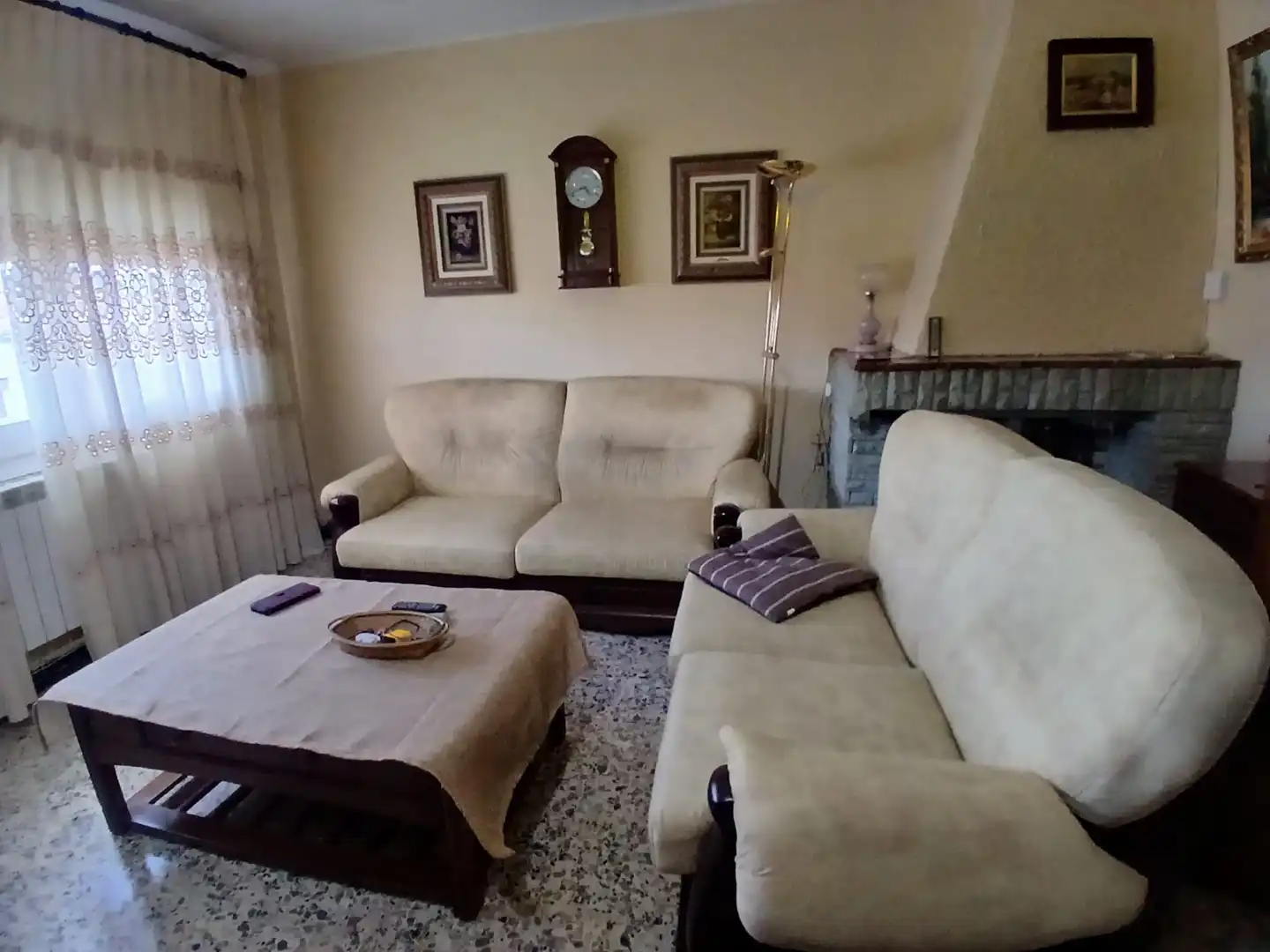 Chambre 106 m², La Almunia de Doña Godina