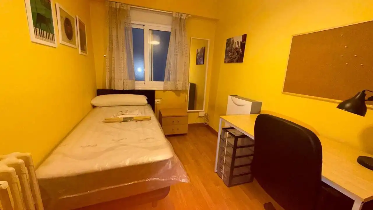 Piso de 95 m² en Ourense