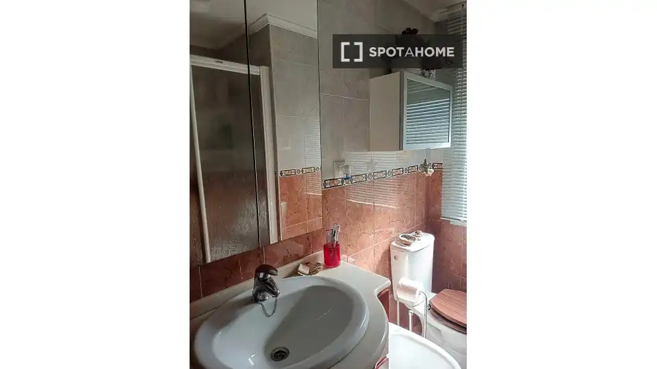 Habitación 86 m², Oviedo