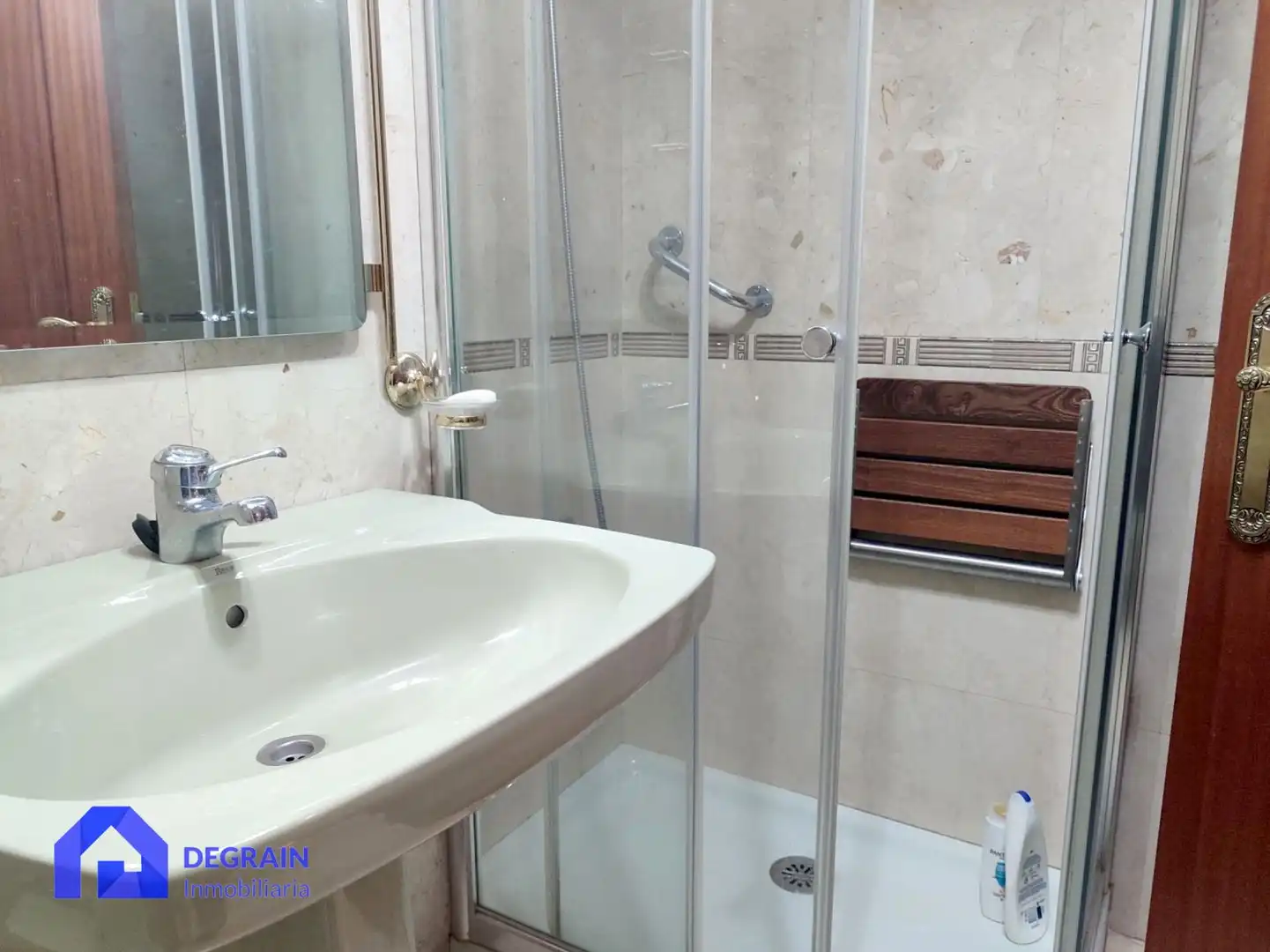 Piso de 146 m² en Oviedo