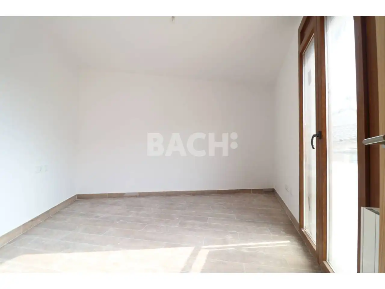 Piso de 90 m² en Olost