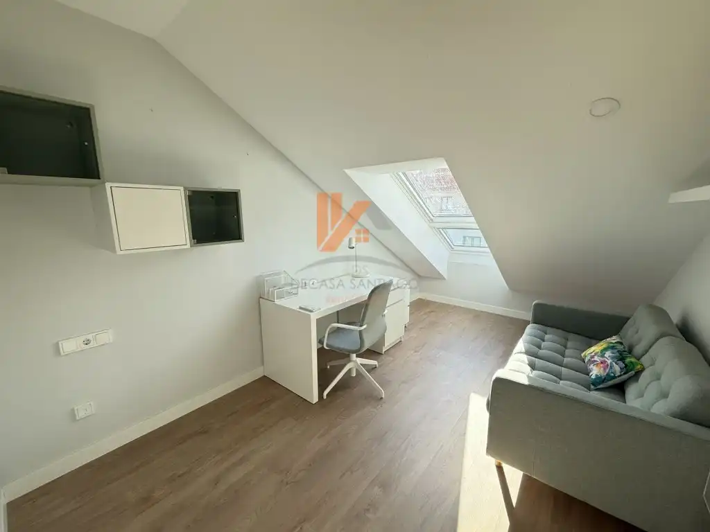 Piso de 136 m² en Santiago de Compostela