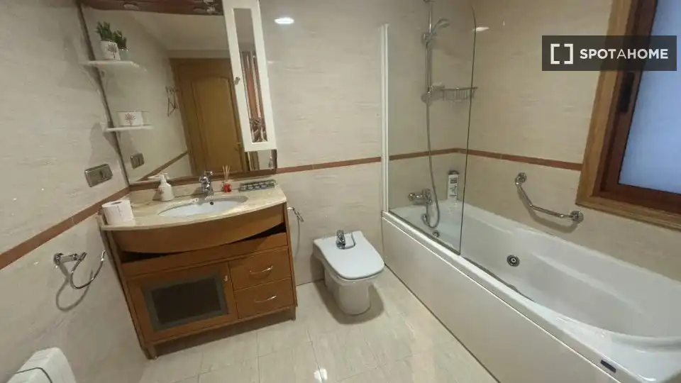 Habitación 104 m², Pontevedra