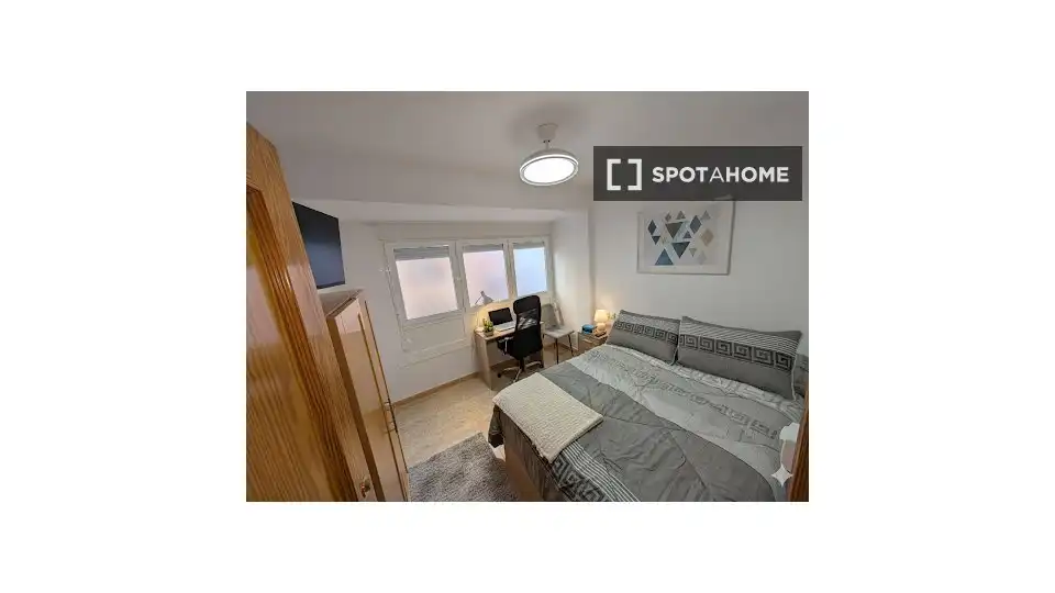 Habitación 77 m², Alicante