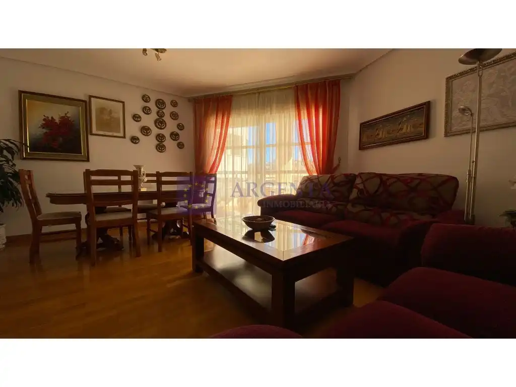 Piso de 120 m² en Cáceres