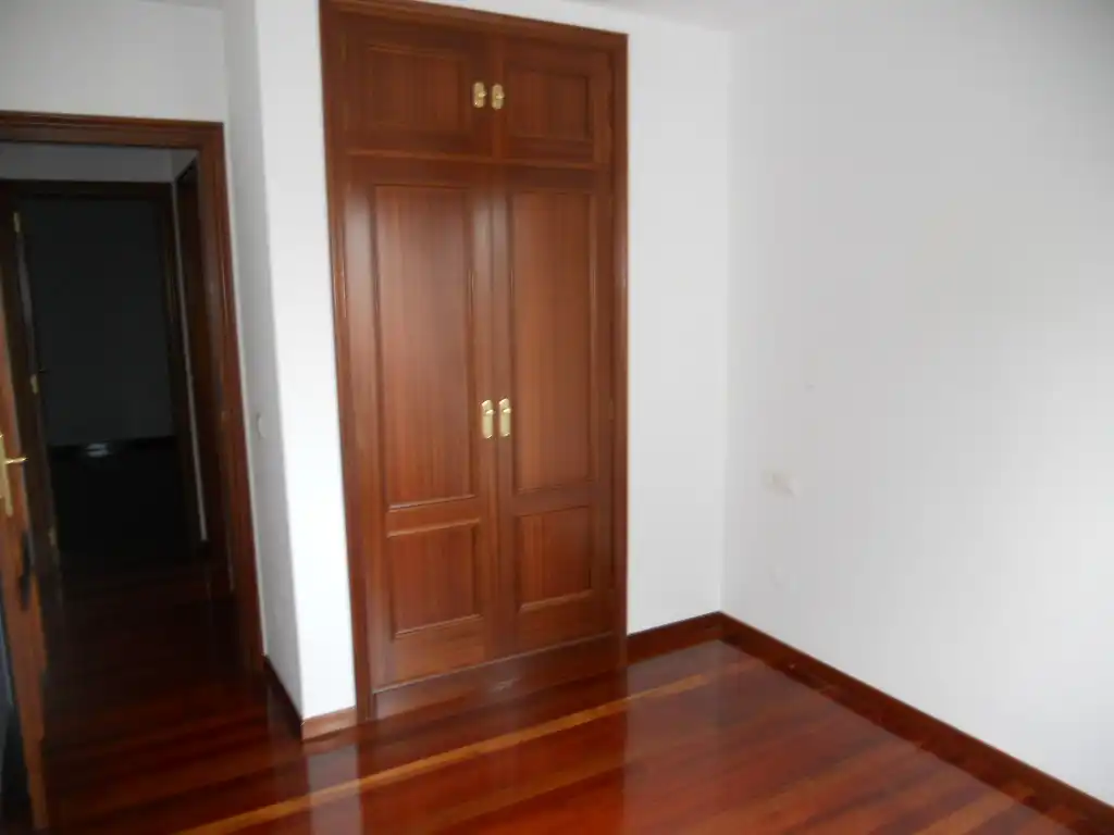 Piso de 100 m² en Santiago de Compostela