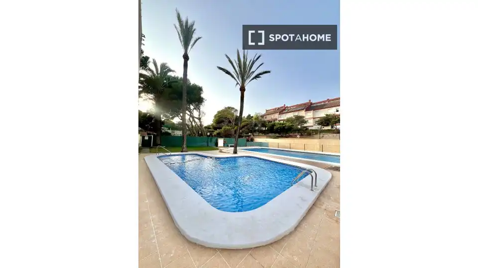 Habitación 81 m², el Campello