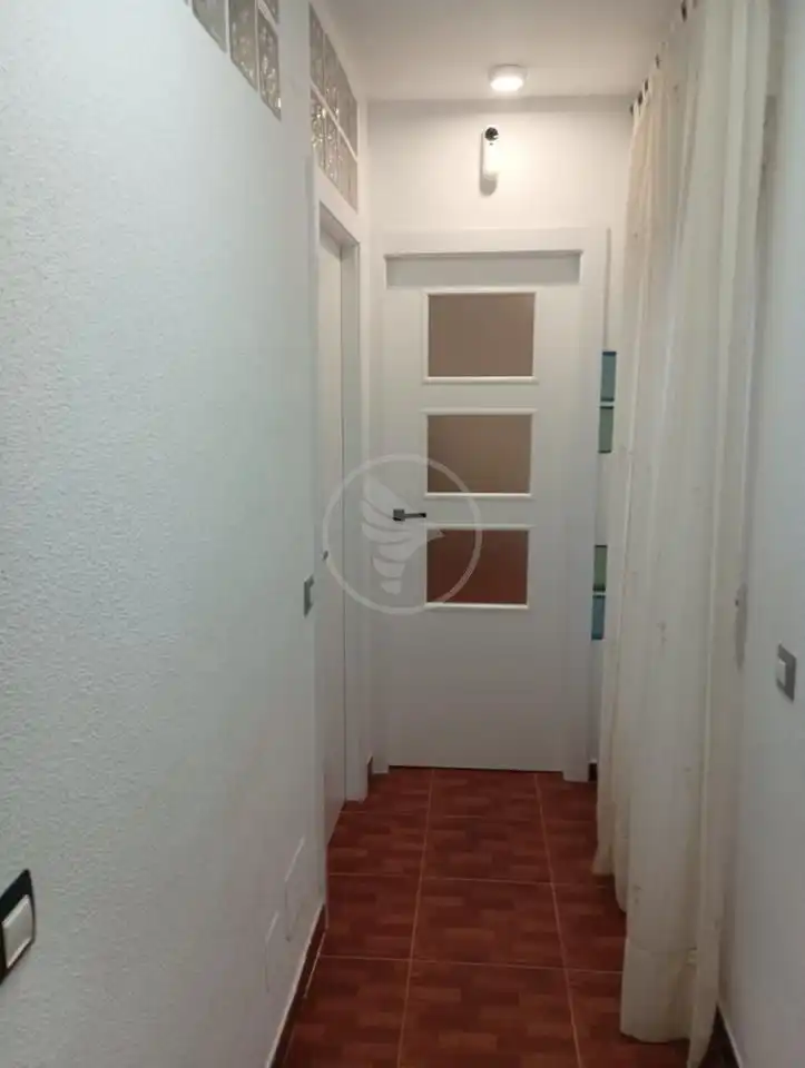Piso de 100 m² en Linares