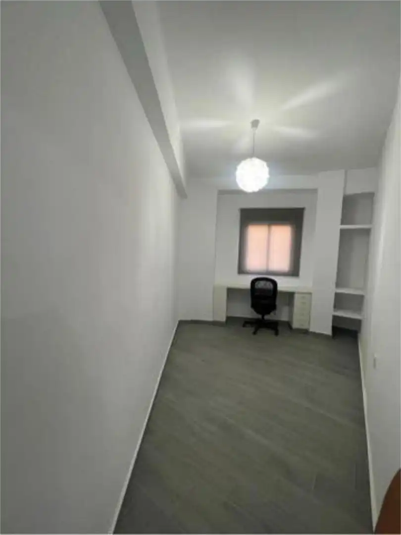 Piso de 70 m² en Linares