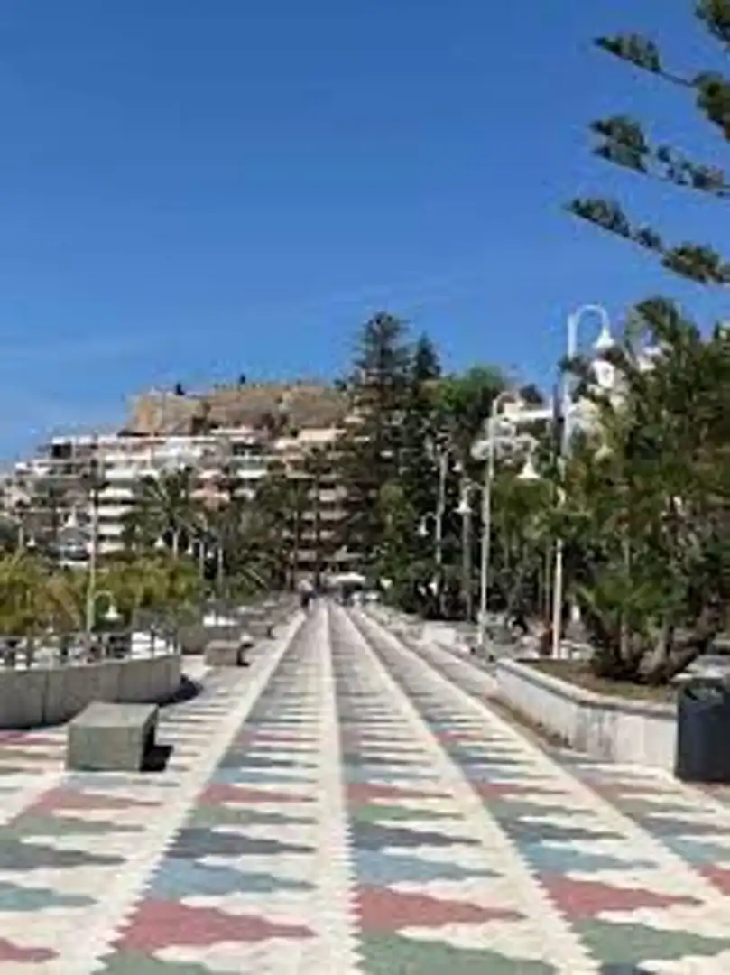 Piso de 90 m² en Almuñécar
