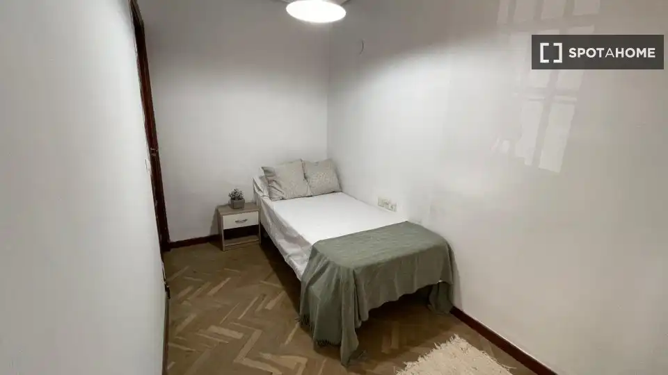 Habitación 232 m², Sevilla
