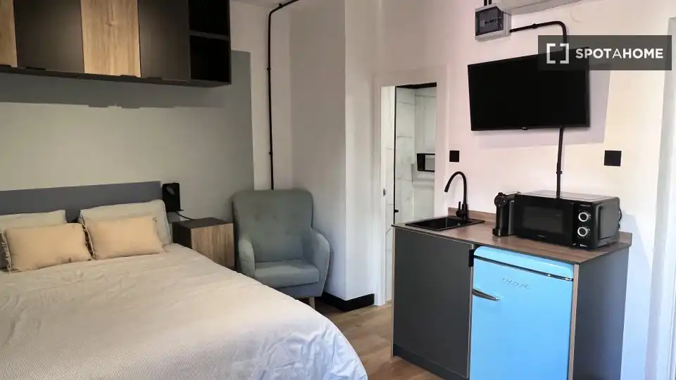 Habitación 18 m², Granada