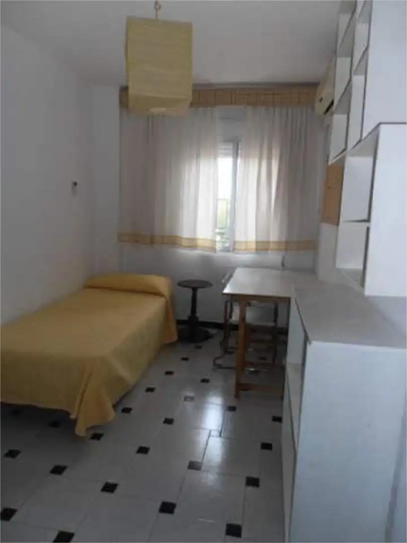 Piso de 90 m² en Sevilla