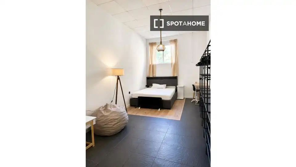 Habitación 451 m², Valencia