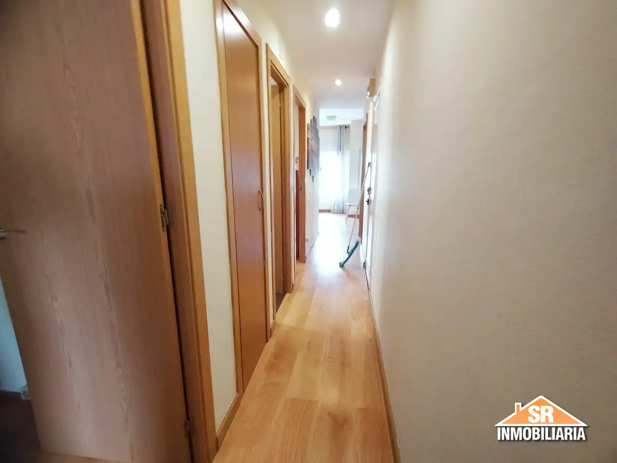 Piso de 70 m² en Oleiros