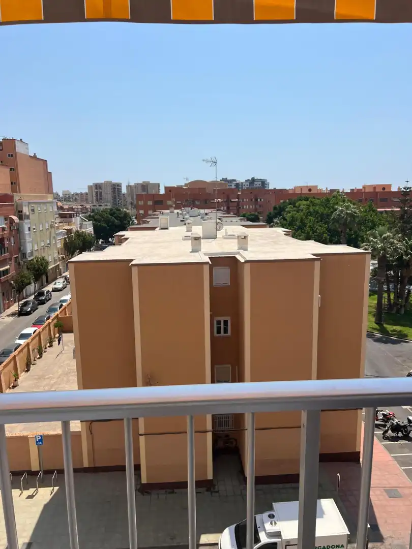 Pis de 100 m² a Almeria