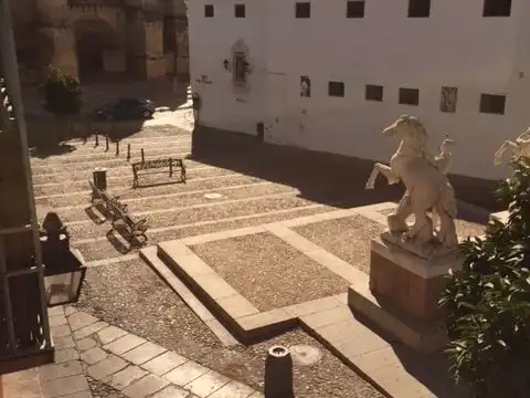 Pis de 100 m² a Còrdova