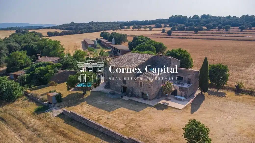 Casa de 1000 m² en Rupià