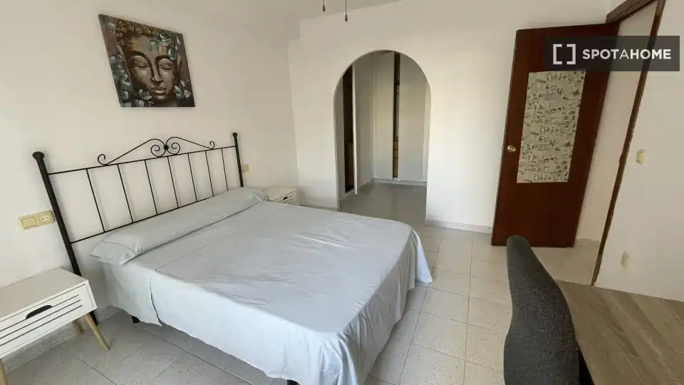 Habitación 130 m², Almería