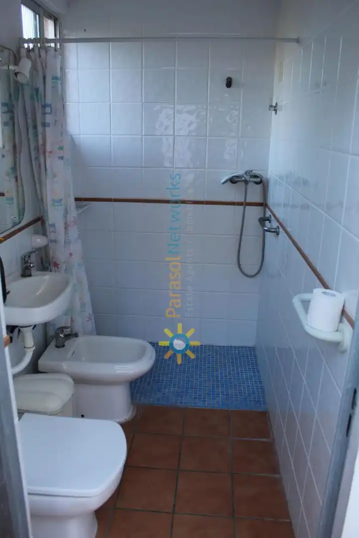 Casa de 251 m² en Oliva