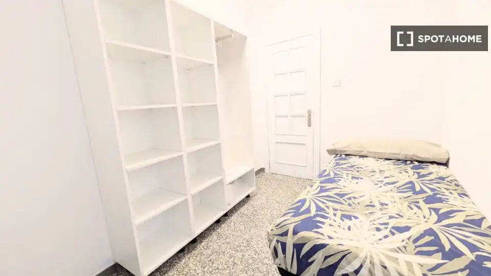 Chambre à louer, Valence