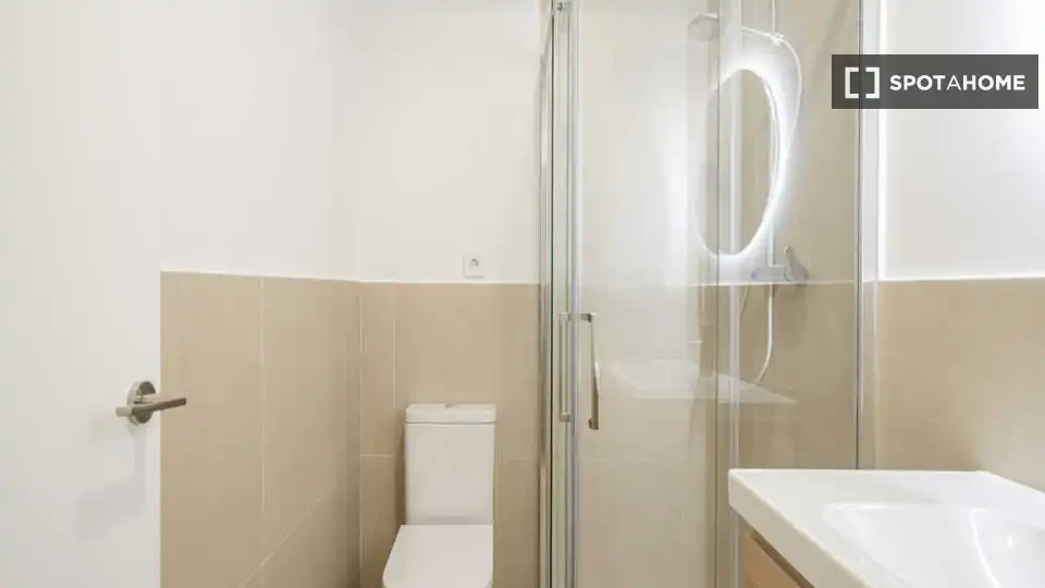 Habitació de lloguer, Madrid