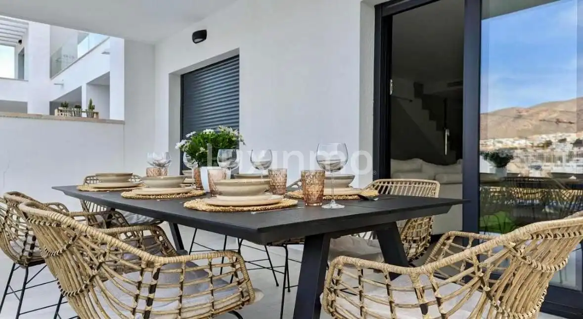 Haus 250 m² in Finestrat