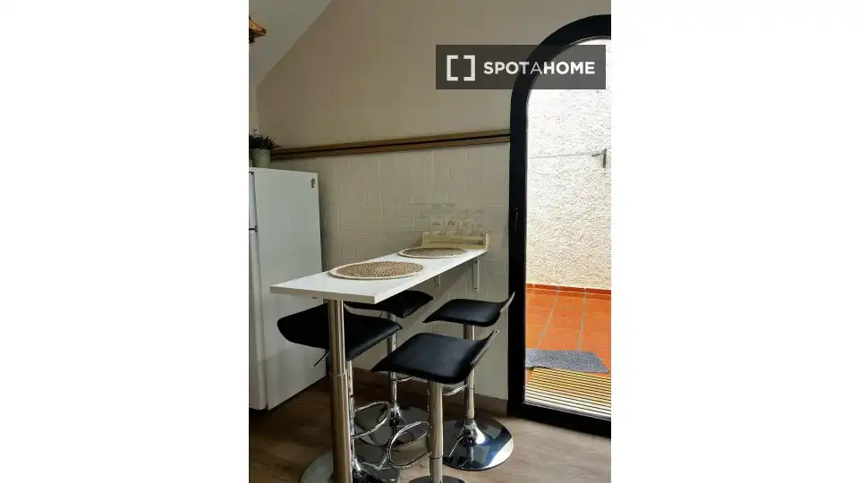 Habitación 81 m², España