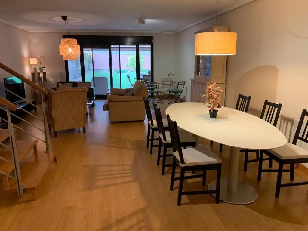 Appartement 437 m² à Villanueva de Gállego