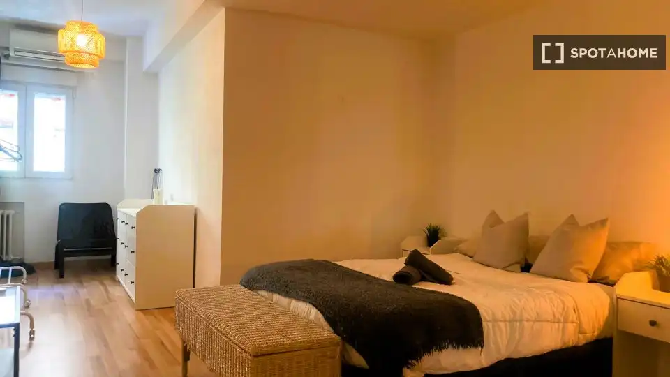 Habitació de lloguer, Madrid